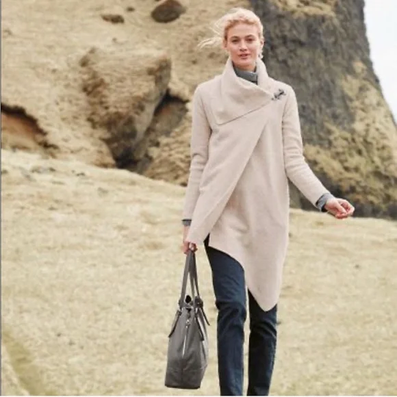 Garnet Hill Boiled Wool Asymmetrical Crossover Hook Close Jacket Ivory size 4 4P - Picture 5 of 9